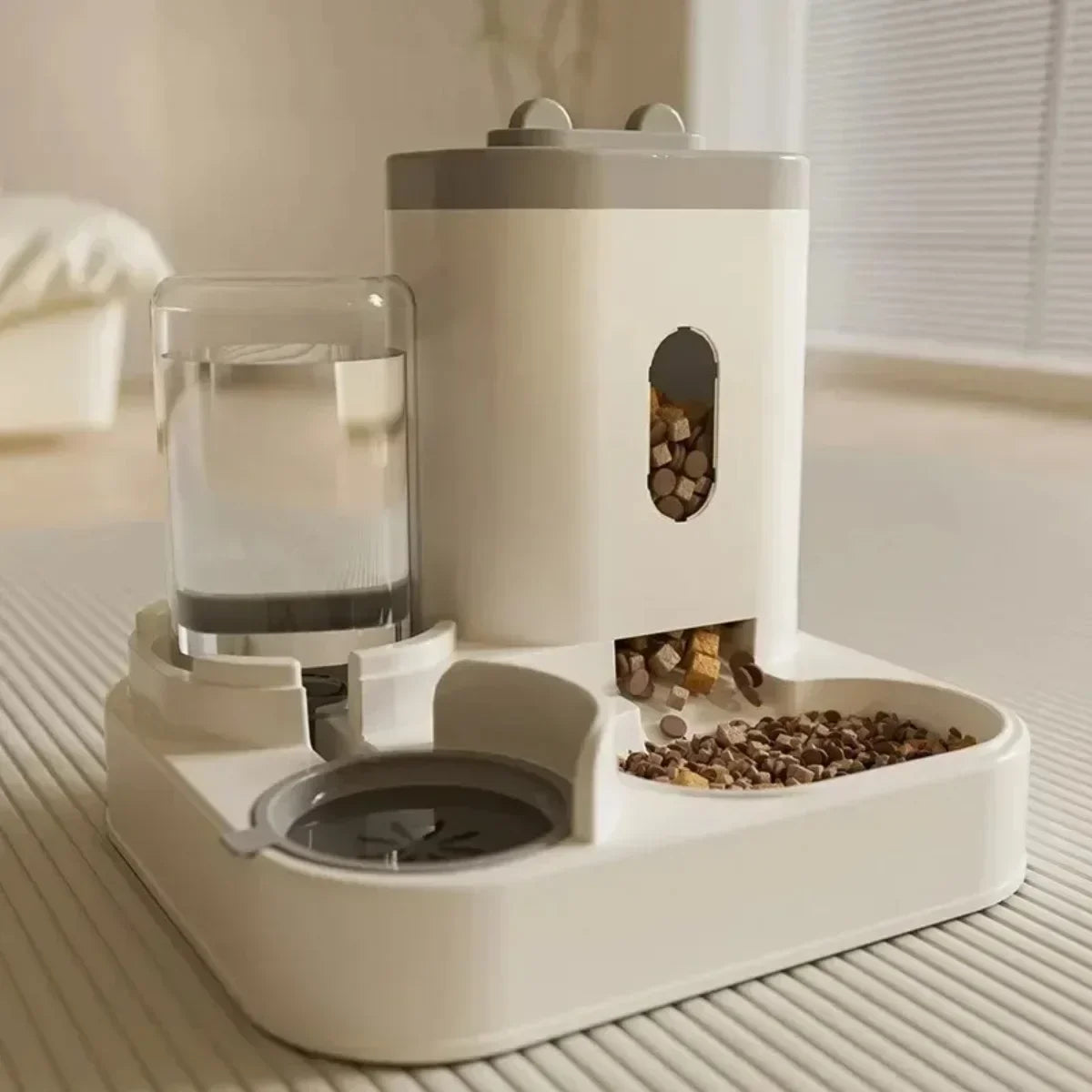 PawSip™ SmartFlow Pet Feeder – 2-in-1 Food & Water Bowl for Cats and Small Dogs